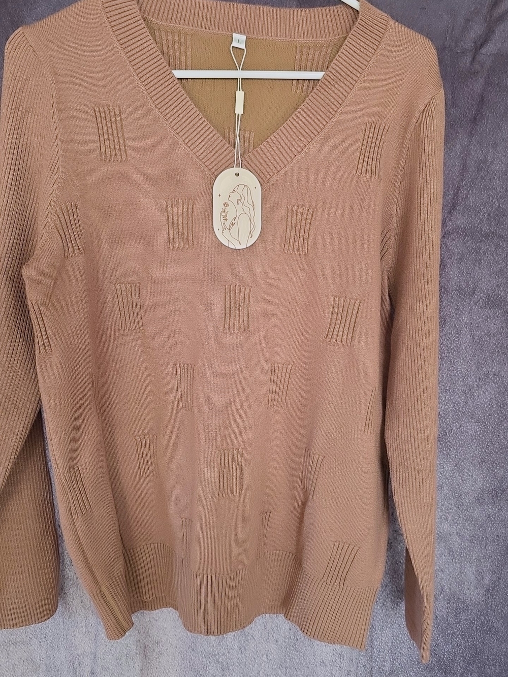 Women's Ribbed V-Neck Sweater in Dusty Mauve